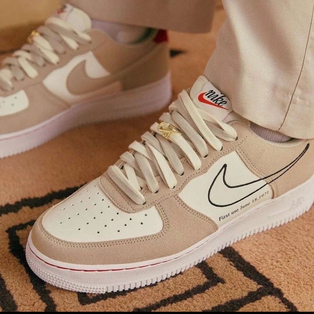 NIKE AIR FORCE 1 LOW FIRST USE LIGHT SAIL RED
